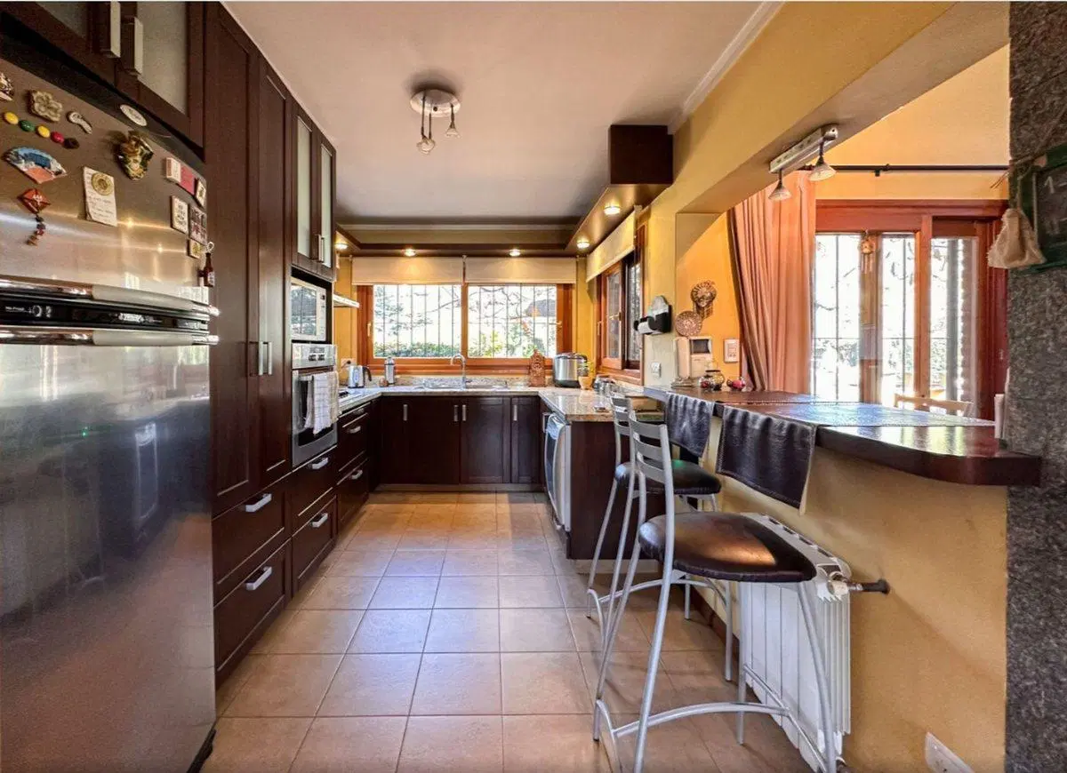 VENTA DE CASA QUINTA 7 AMBIENTES F.VARELA 5