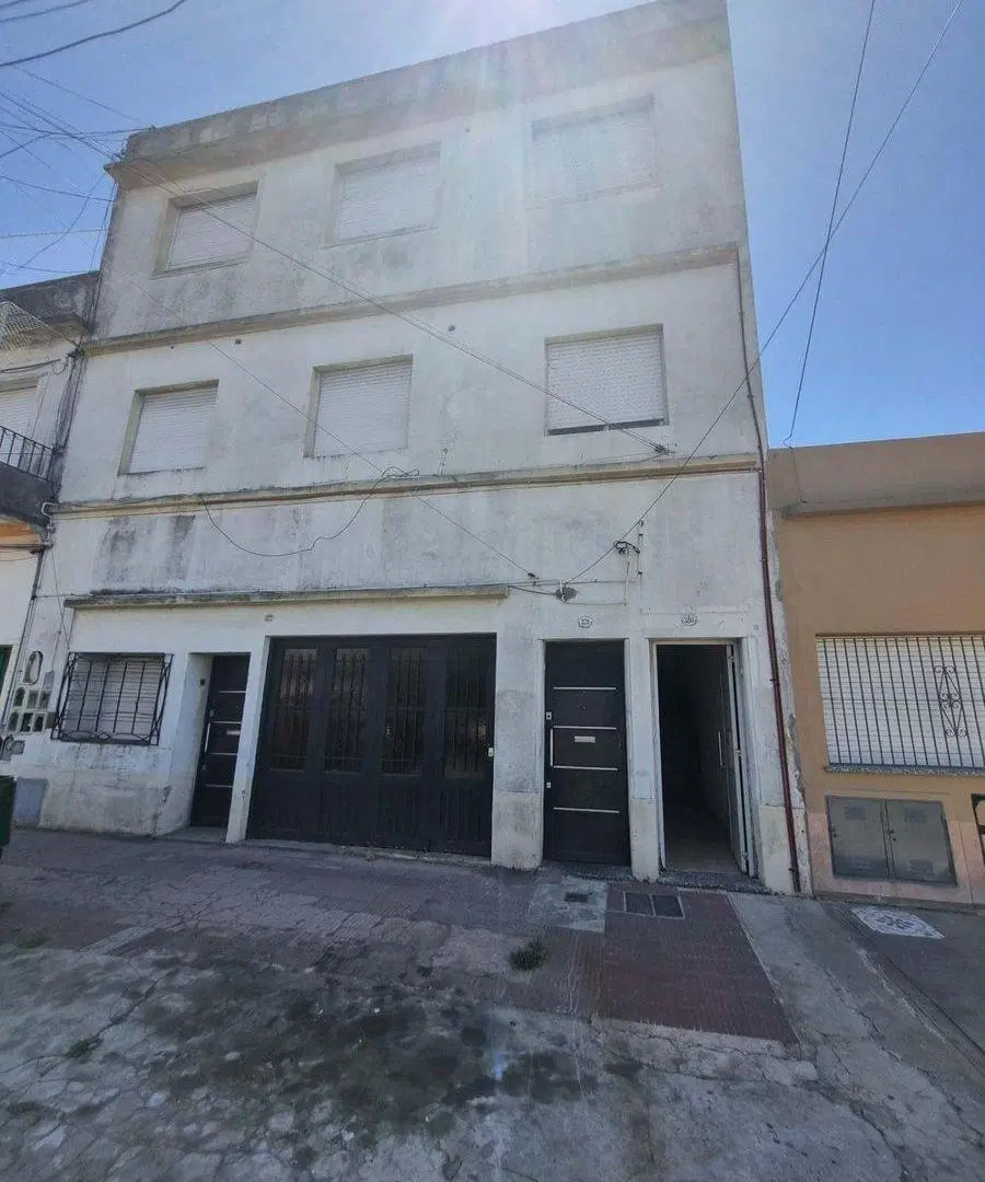 Venta departamento de 3 ambientes en Crucesita. 2