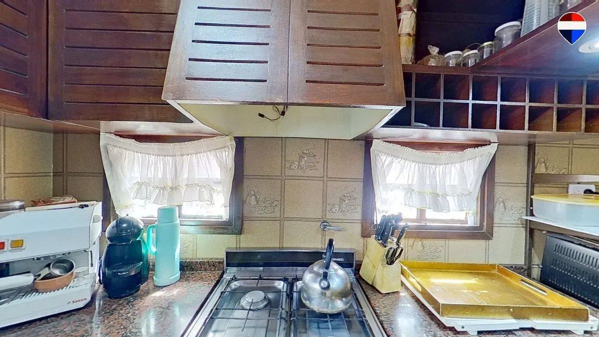 VENTA  CASA 5 AMB  C/GARAGE ,PATIO Y PARRILLA 2