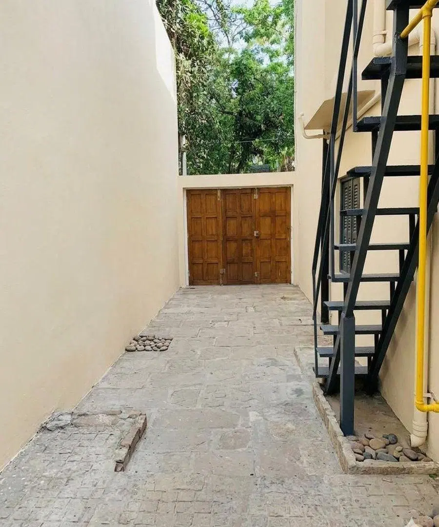LOTE CON CASA 5 AMB EN VENTA EN BERAZATEGUI 8