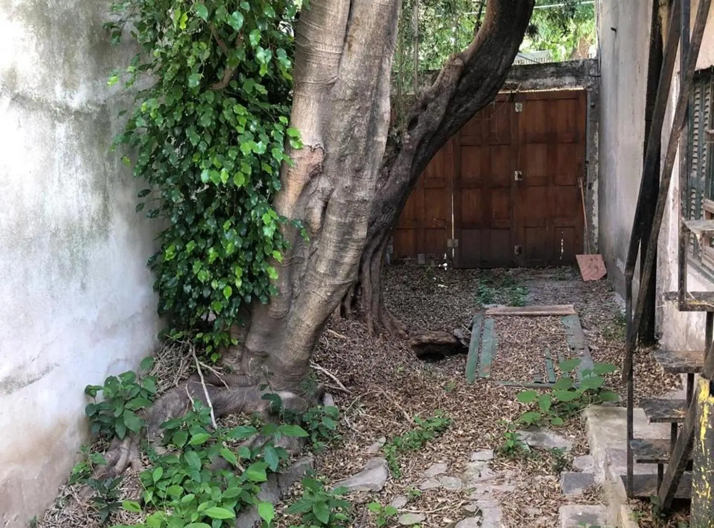 LOTE CON CASA 5 AMB EN VENTA EN BERAZATEGUI 5
