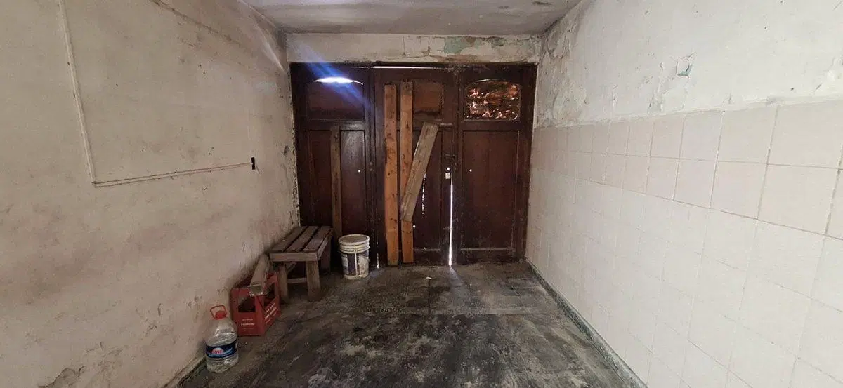 CASA 3 AMB, VENTA A REFACCIONAR CON PATIO, QUILMES 3