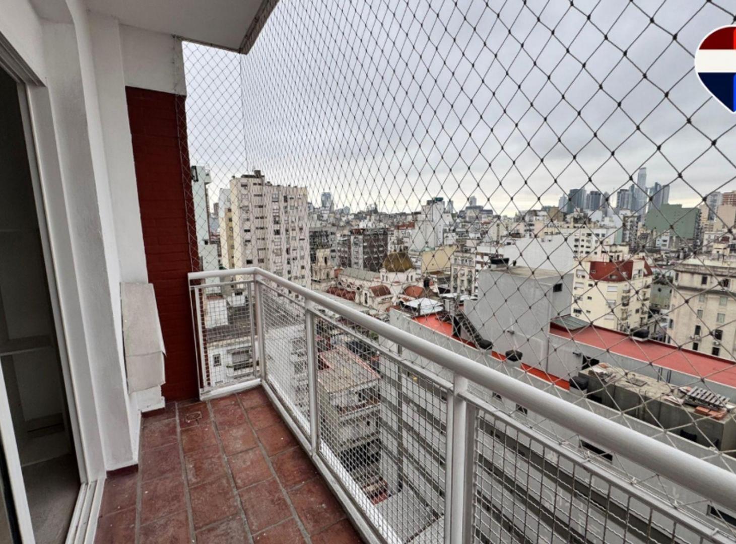 Foto de DEPARTAMENTO CON BALCON-COCHERA-LAUNDRY-TERRAZA, imagen 3