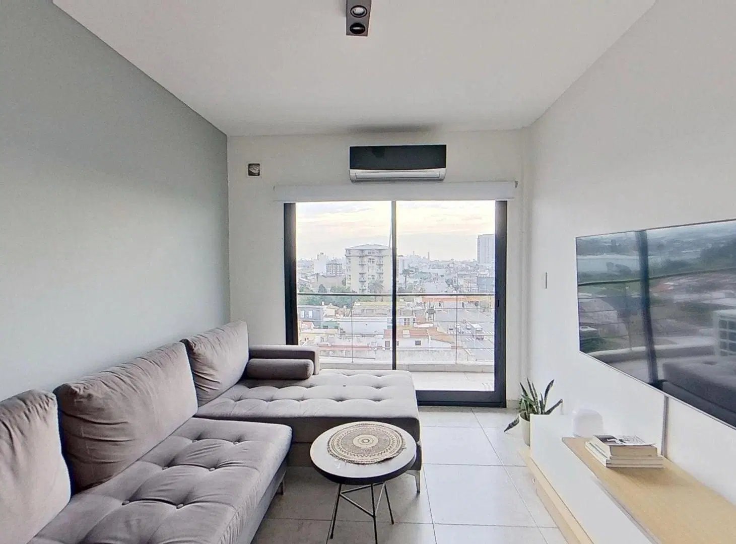 DEPARTAMENTO 2 AMB CON BALCON EN VENTA, AVELLANEDA 3