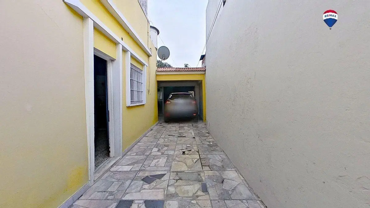 VENTA CASA 4 AMB  LANUS CON JARDIN, GARAGE Y DPTO 5