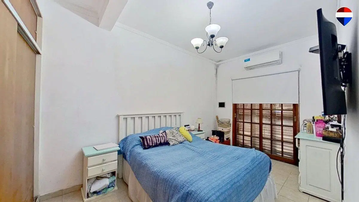 VENTA CASA MULTIFAMILIAR 7 AMB SARANDI 5