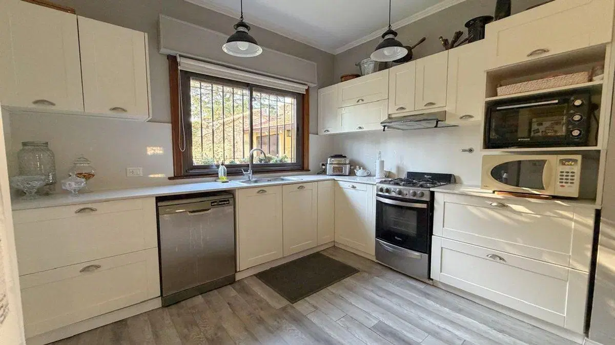 VENTA CASA 6 AMB TEMPERLEY 8