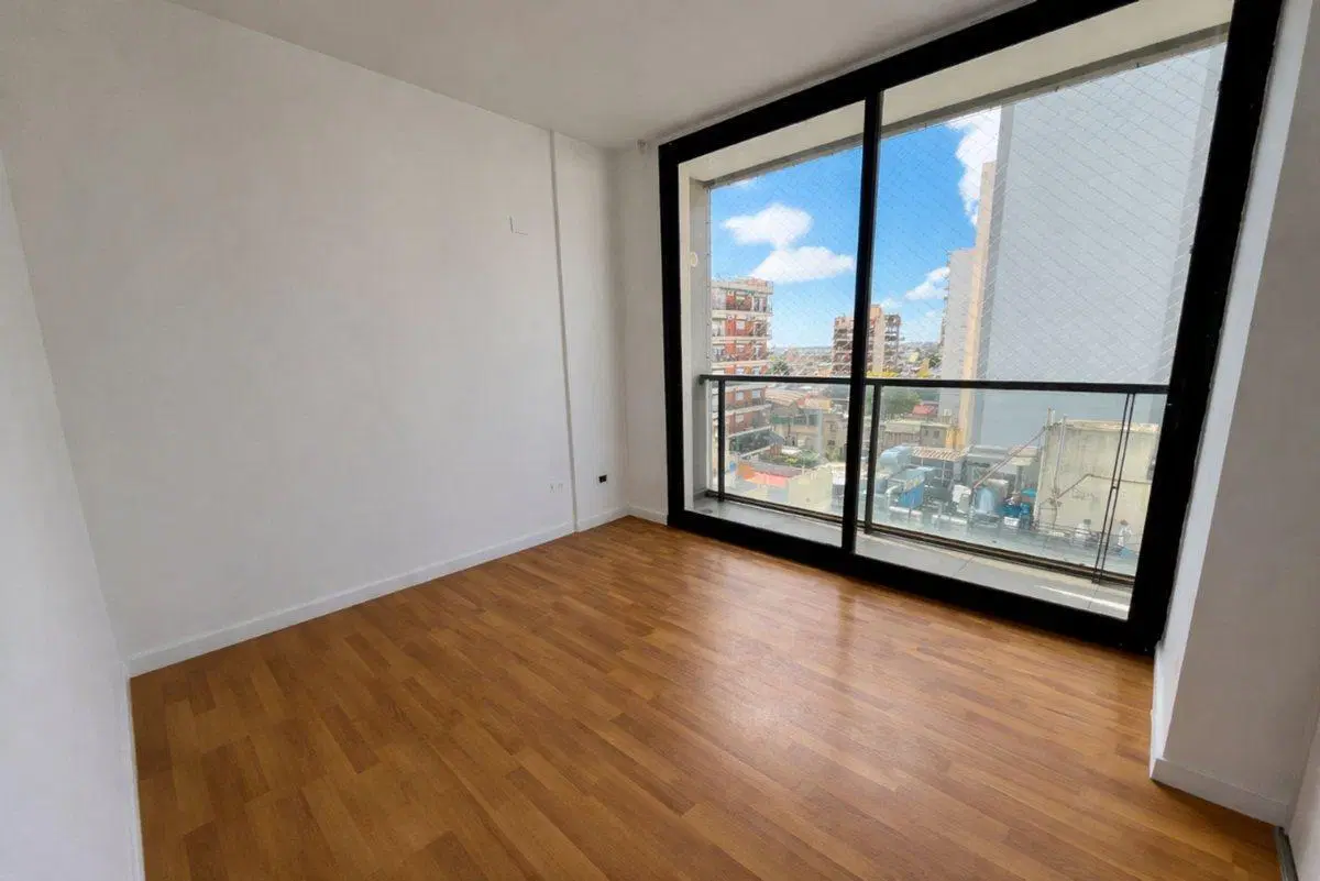 DEPTO 3 AMB NUEVO CON COCHERA EN AVELLANEDA CENTRO 8