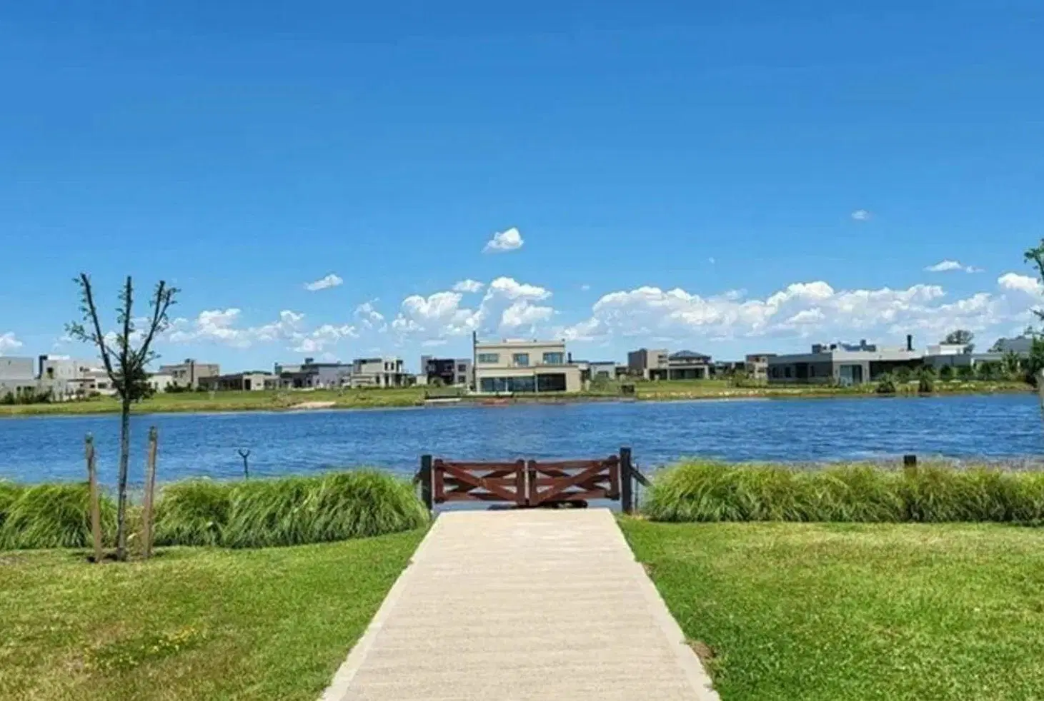LOTE EN VENTA EN SANTA CLARA AL SUR 3