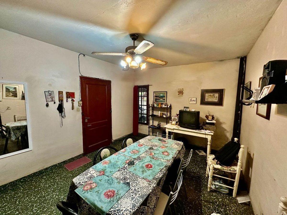 Foto de VENTA CASA 3 AMBIENTES QUILMES OESTE CON LOCAL, imagen 3