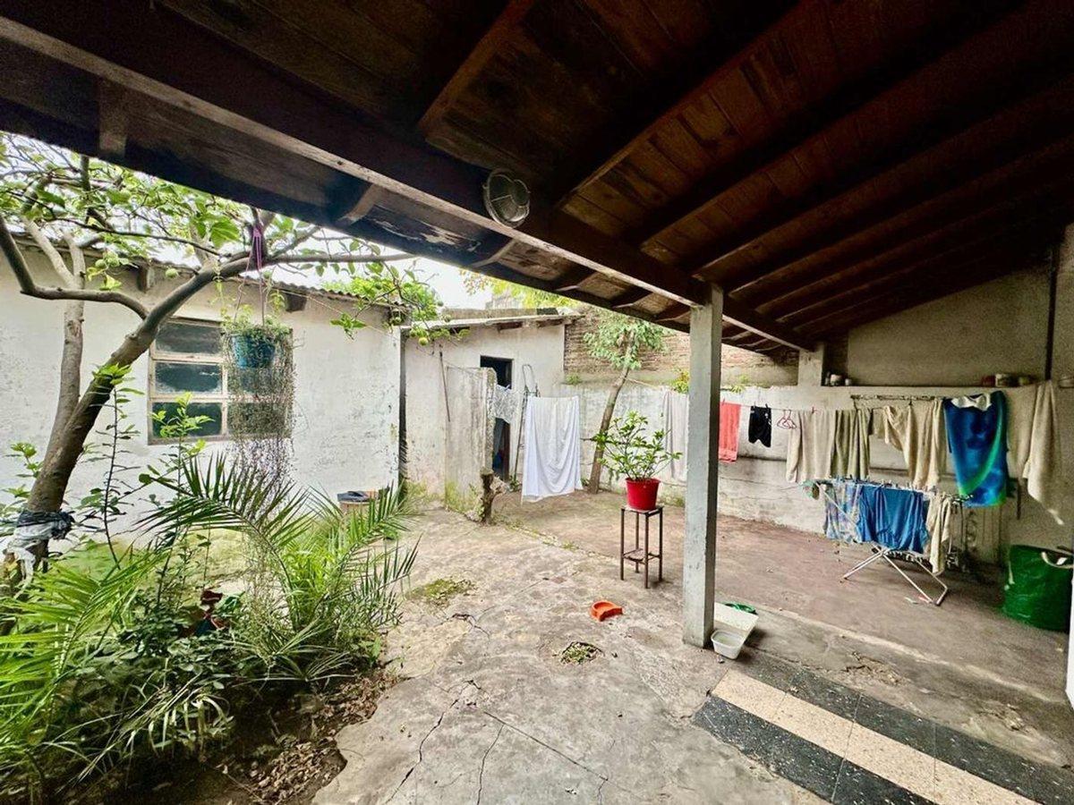 Foto de VENTA CASA 3 AMBIENTES QUILMES OESTE CON LOCAL, imagen 5