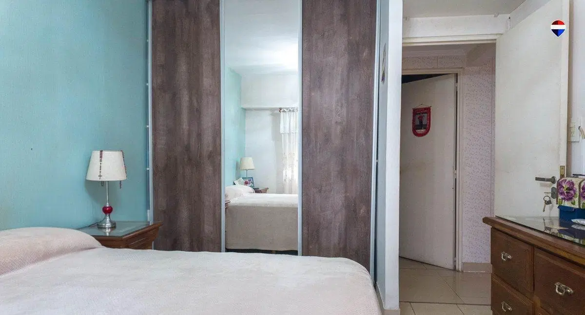 DEPTO 4 AMB EN VENTA EN SARANDI A MTS DE AV MITRE 5
