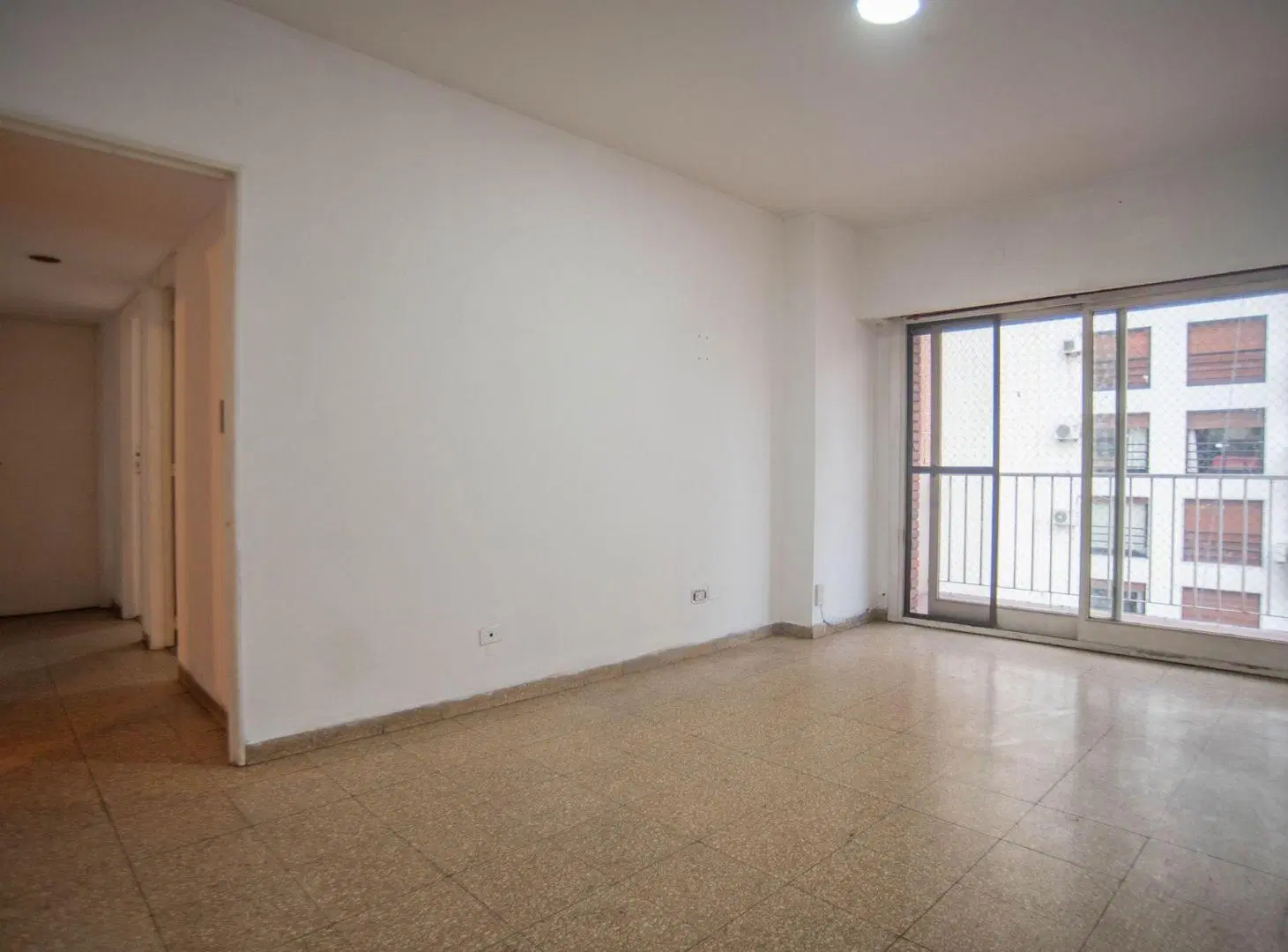 VENTA DEPTO 3 AMB EN AVELLANEDA CENTRO C/BALCÓN 2