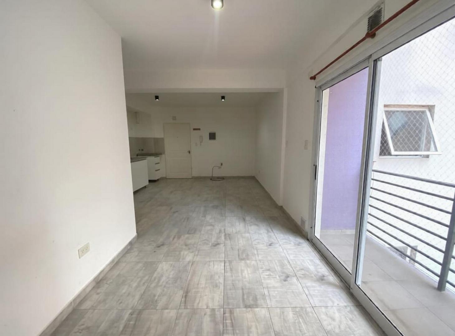 Foto de VENTA DEPTO AVELLANEDA, imagen 2