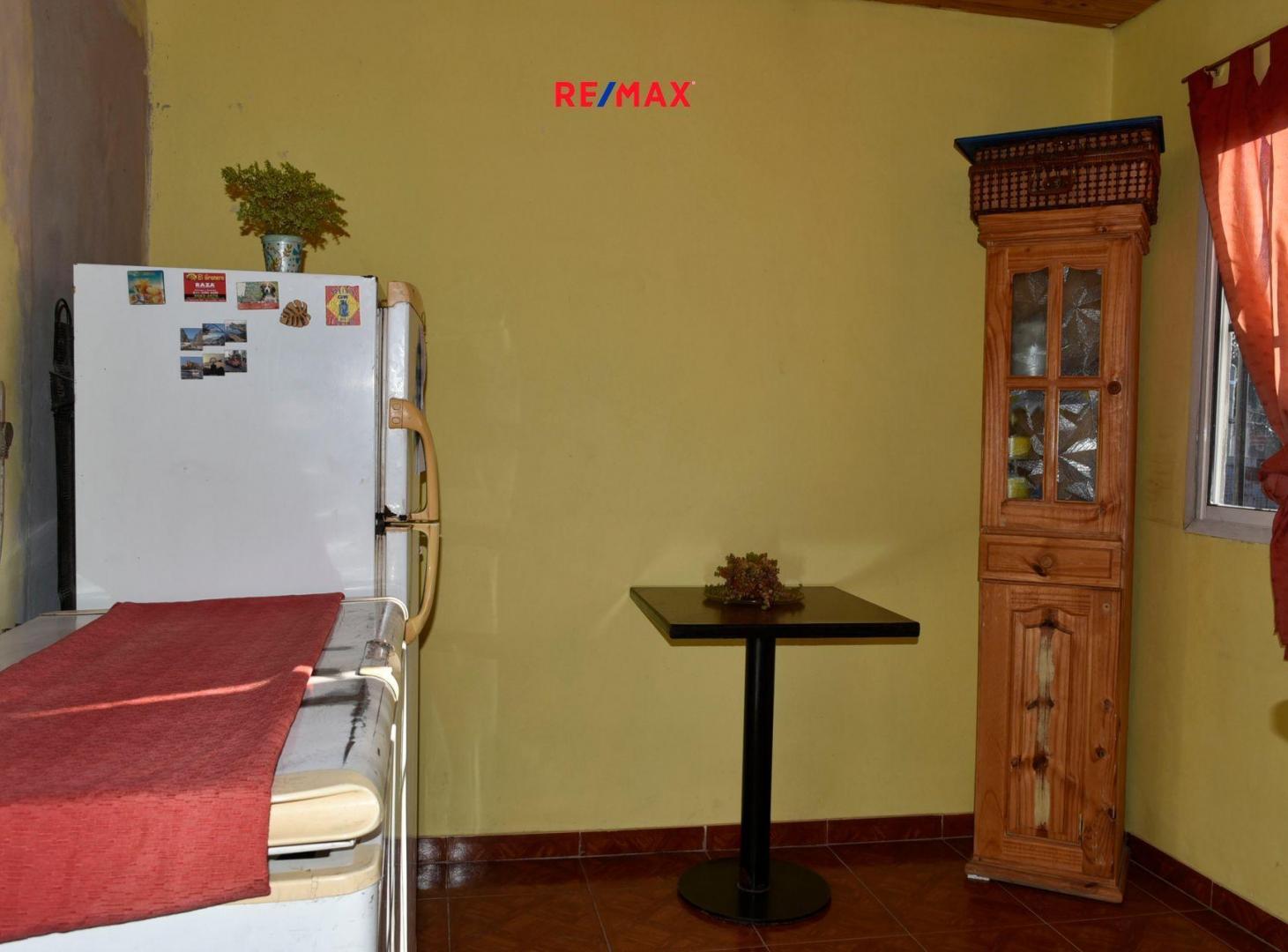 Foto de CASA 4 AMB EN VENTA EN RAFAEL CALZADA C LOCAL, imagen 2
