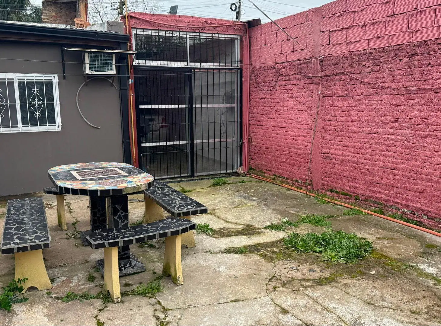 CASA 4 AMB EN VENTA CON PARQUE BERAZATEGUI 4