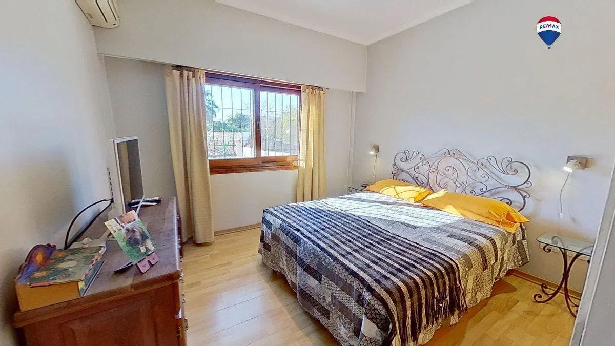 CASA 5 AMB VENTA QUILMES OESTE CON QUINCHO Y COCH 5
