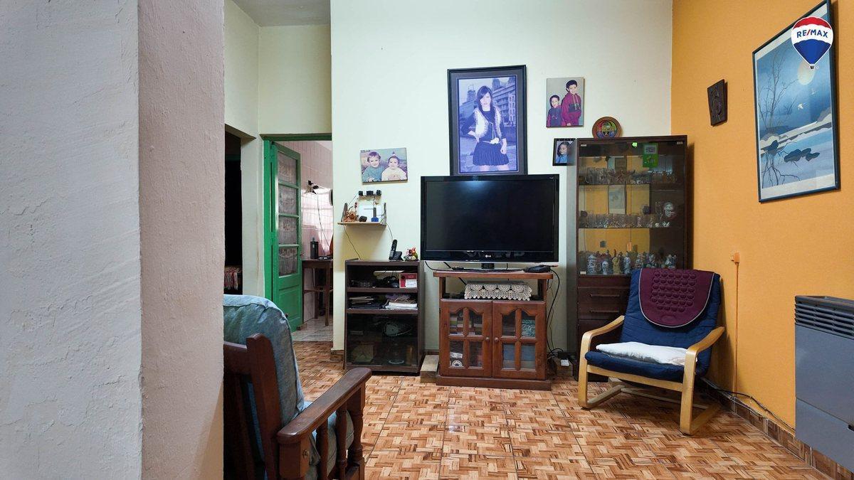 Foto de CASA 4 AMB EN VENTA EN GERLI LOCAL PATIO PARRILLA., imagen 3