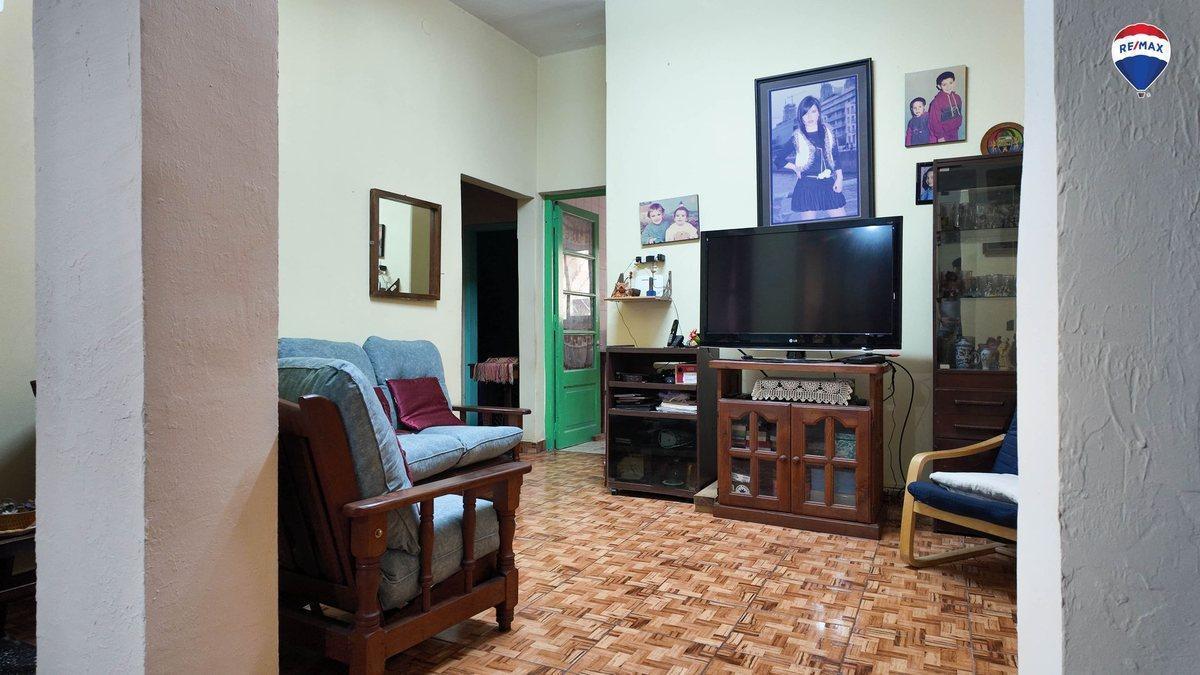 Foto de CASA 4 AMB EN VENTA EN GERLI LOCAL PATIO PARRILLA., imagen 4