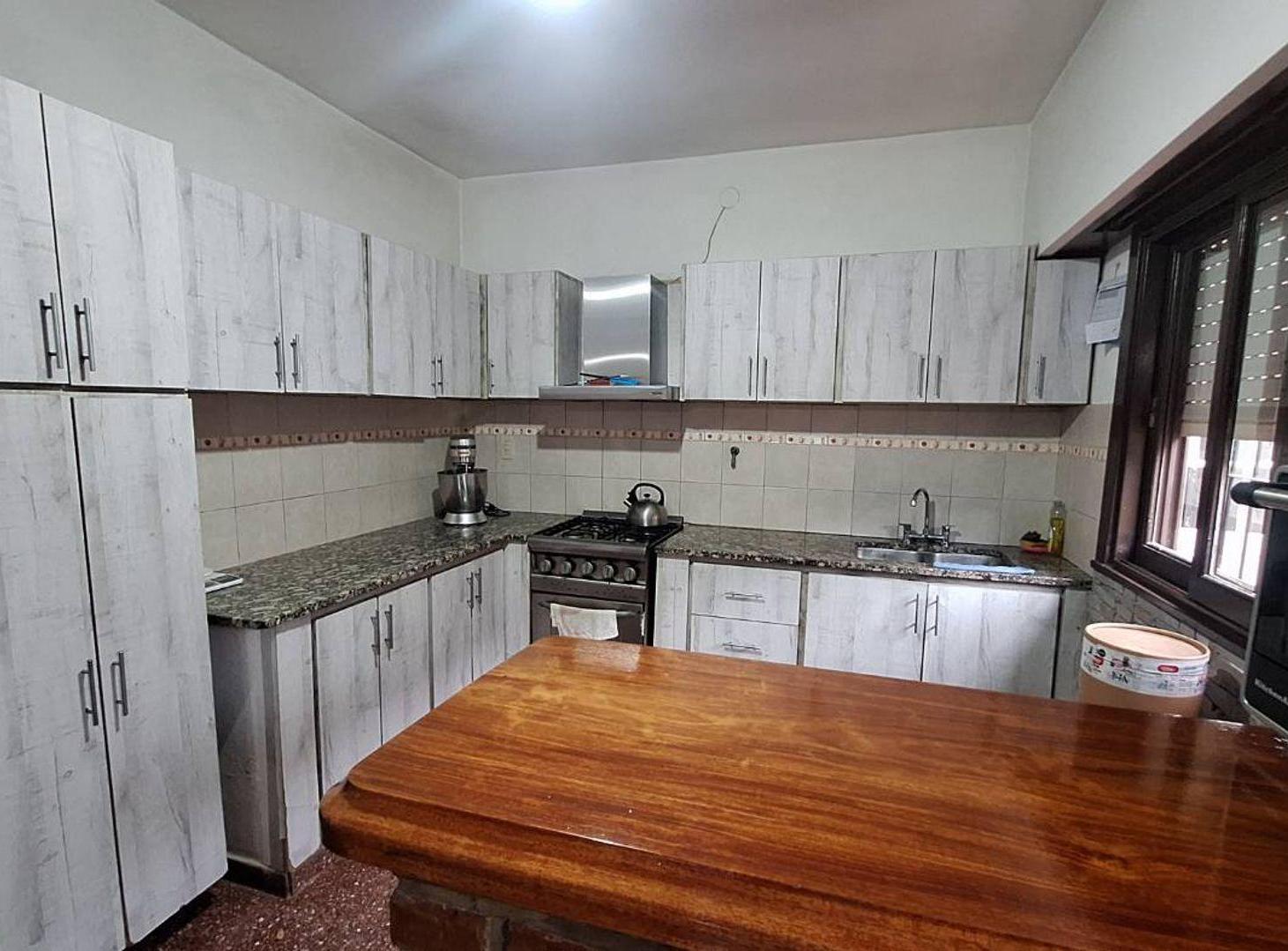 Foto de PH 4 AMB AL FRENTE CON GARAGE EN VENTA, QUILMES O, imagen 2