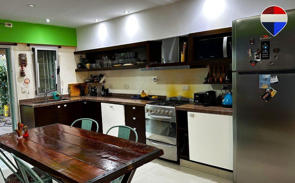 Foto de DEPARTAMENTO PLANTA BAJA PATIO-COCHERA OPCIONAL, imagen 3