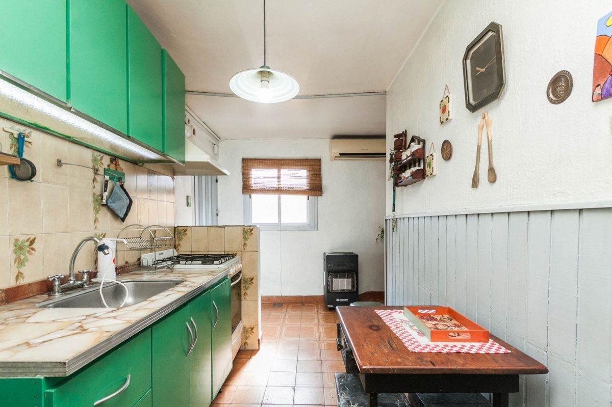 Foto de VENTA CASA MULTIFAMILIAR CON COCHERA LANUS ESTE, imagen 2
