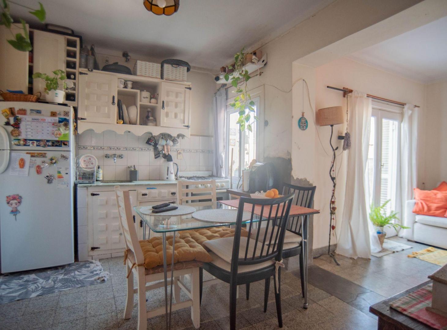 Foto de VENTA PH 2 AMBIENTES EN BERNAL CENTRO CON BALCON, imagen 4