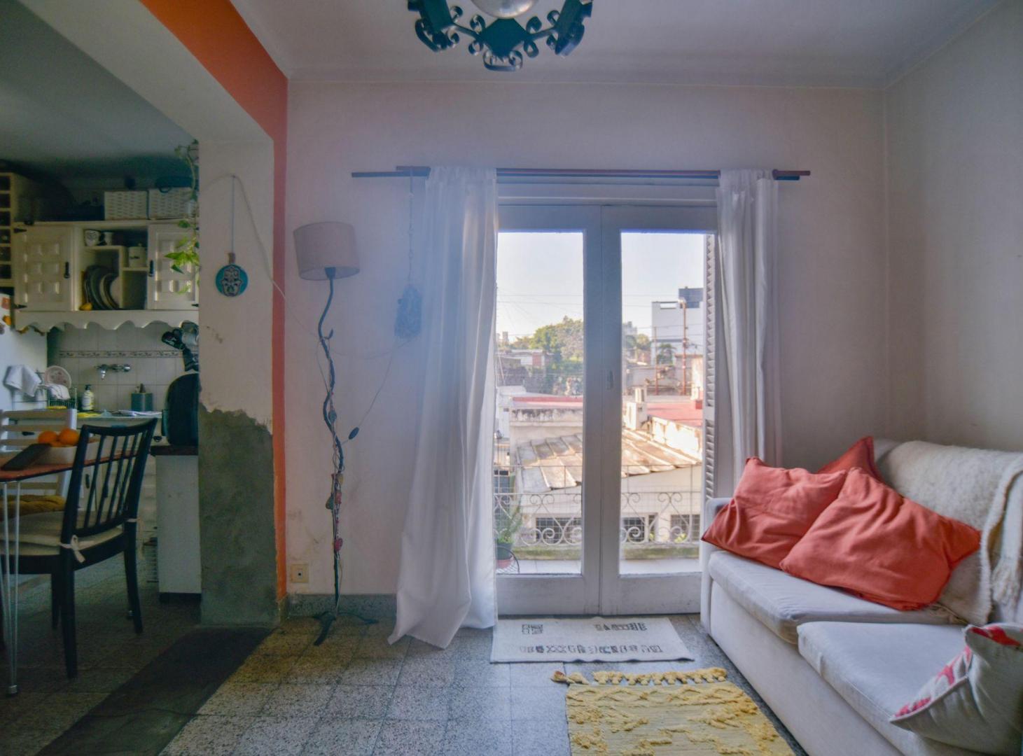 Foto de VENTA PH 2 AMBIENTES EN BERNAL CENTRO CON BALCON, imagen 3
