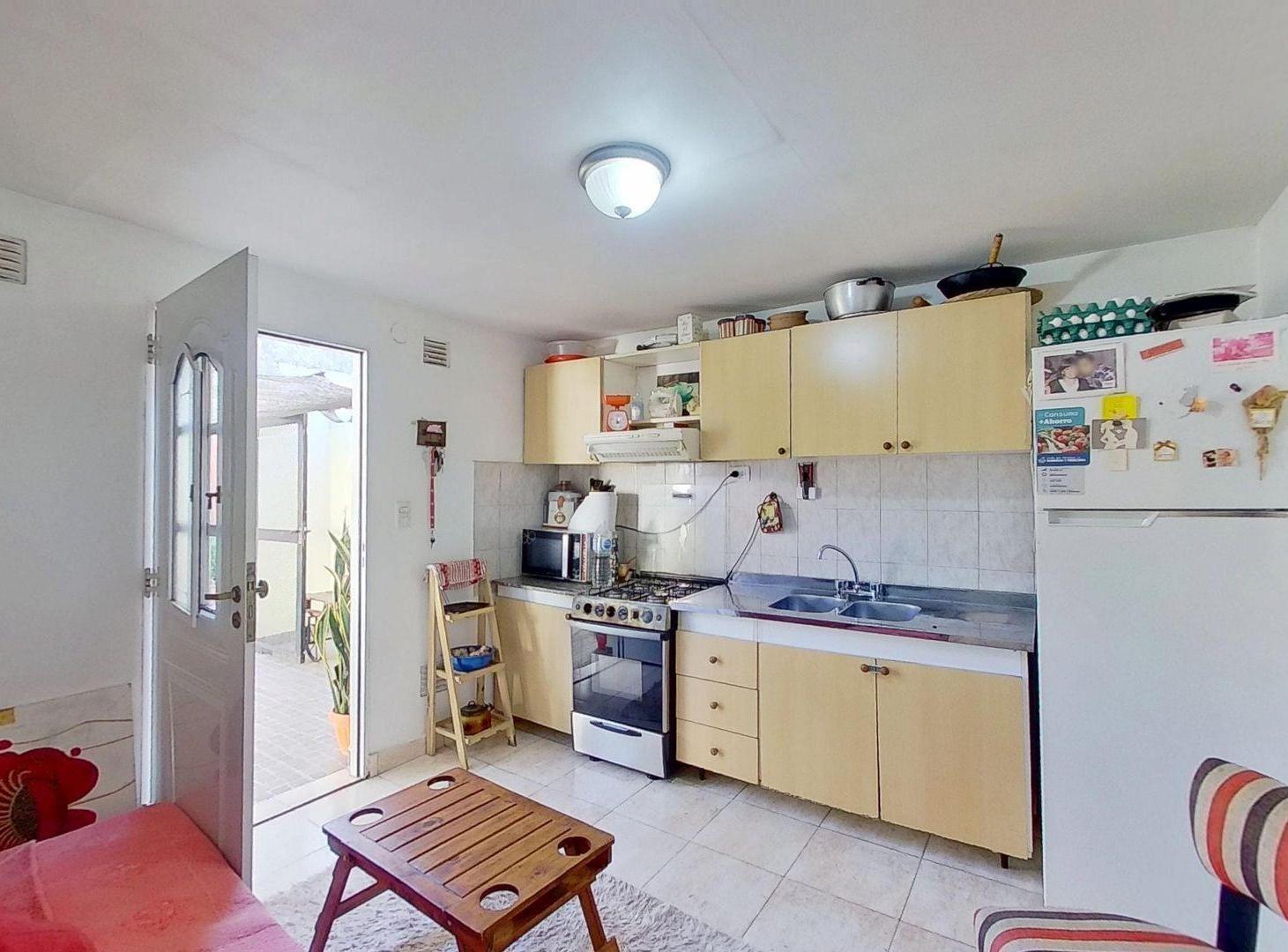 Foto de VENTA DE DEPTOS EN BLOCK CON GALPON, imagen 3