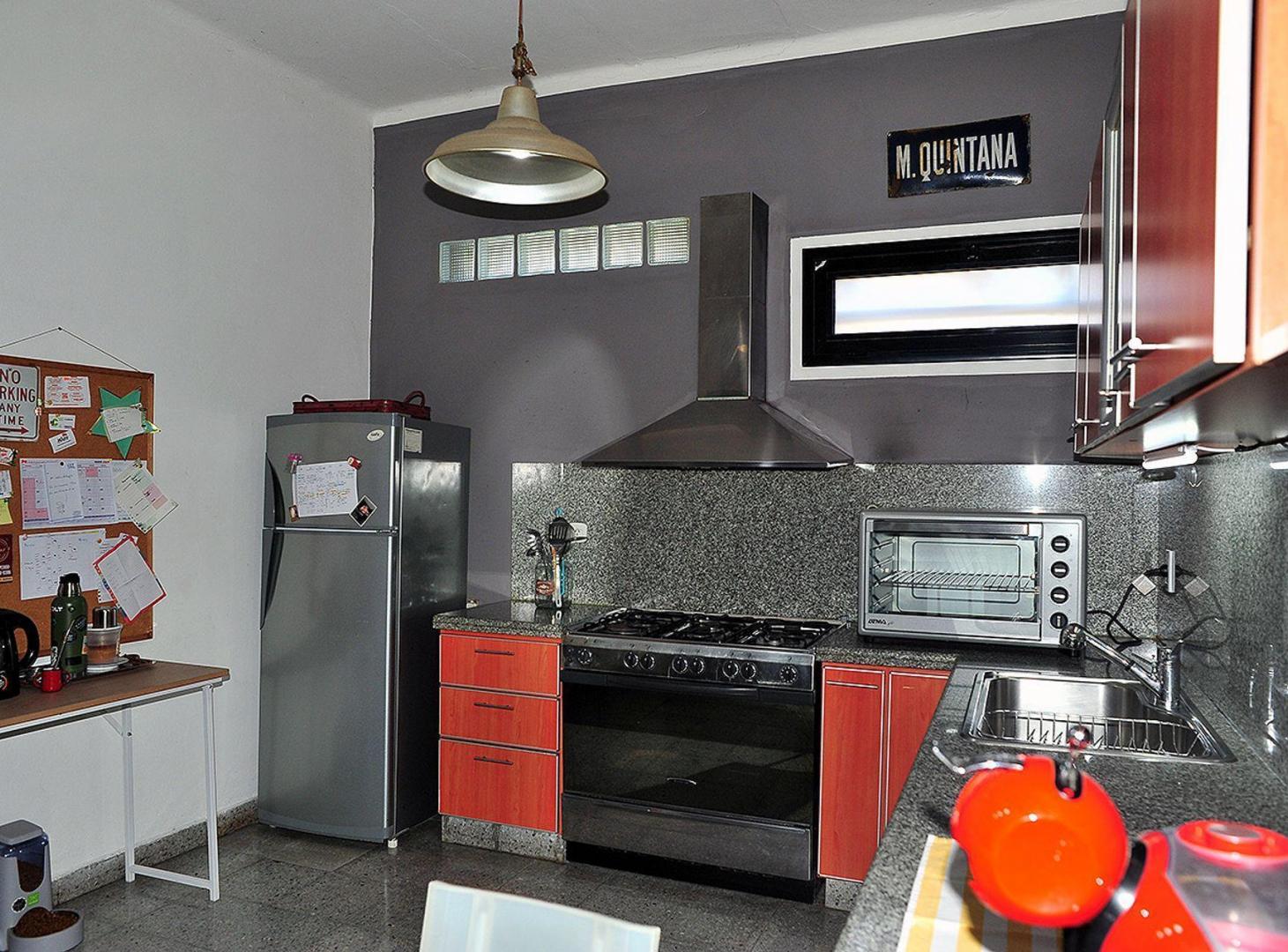 Foto de VENTA PH 3 AMB. CON COCHERA Y PATIO EN QUILMES, imagen 2
