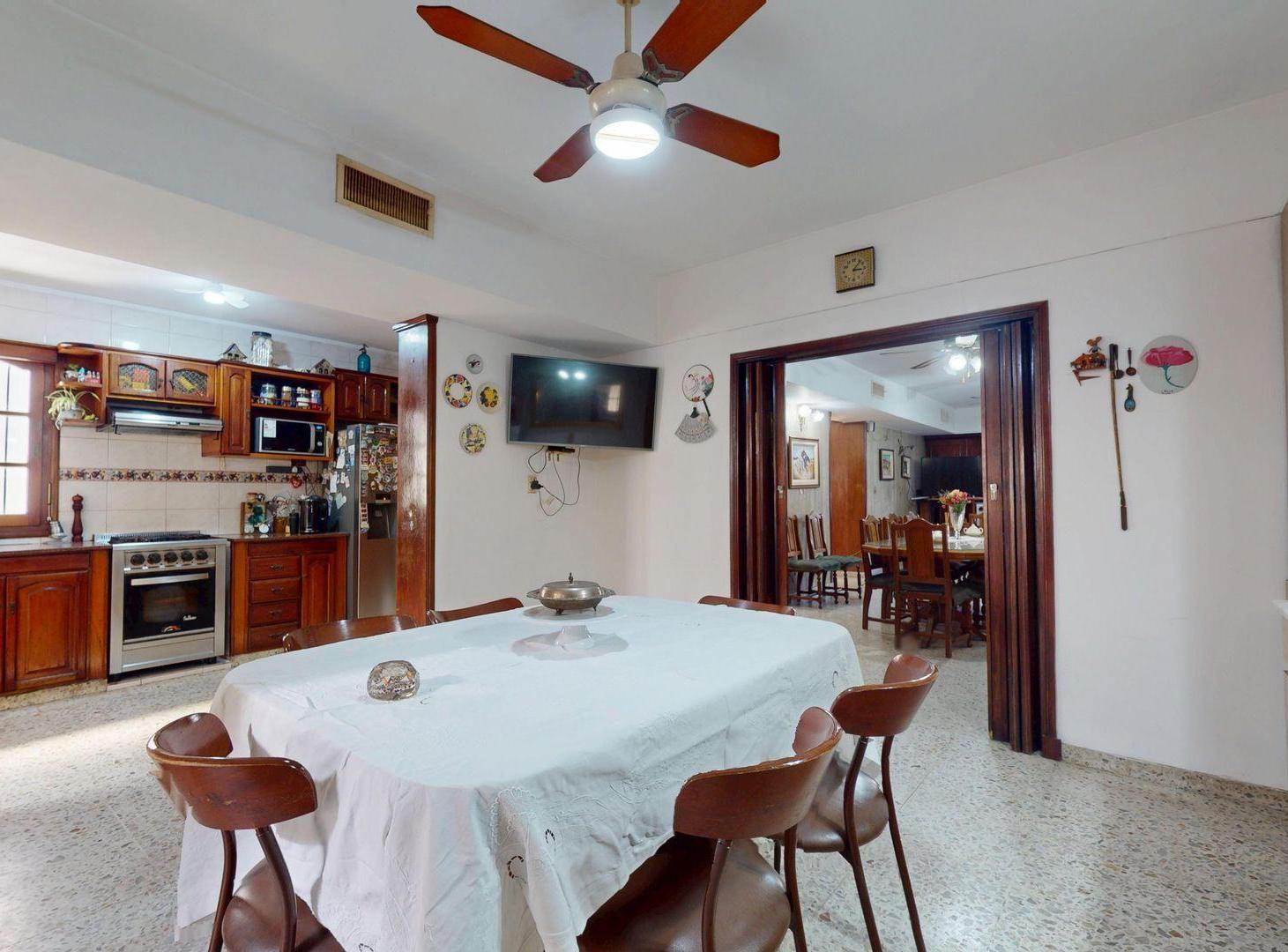 Foto de CASA 5 AMB TIPO CHALET CON TERRAZA VENTA, QUILMES, imagen 1