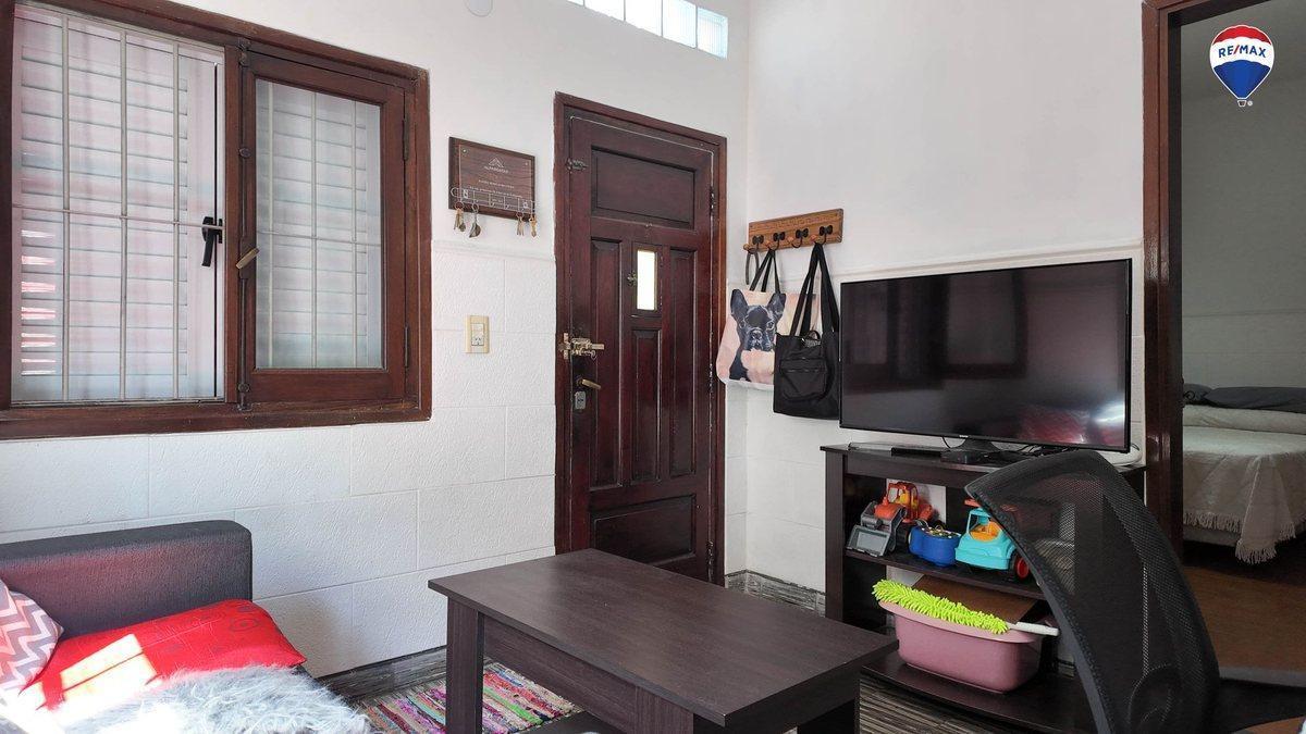 Foto de VENTA CASA 2 FAMILIAS GERLI AVELLANEDA, imagen 2