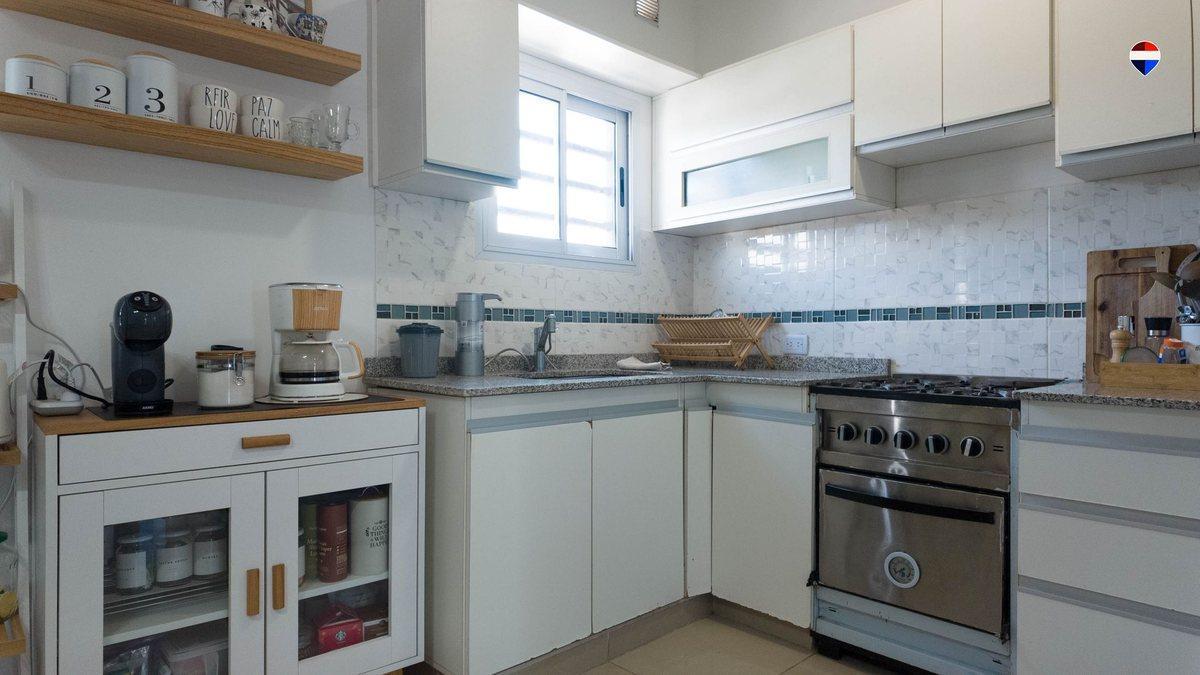 Foto de VENTA CASA TIPO TRIPLEX DE 3 PISO CON COCHERA, imagen 3