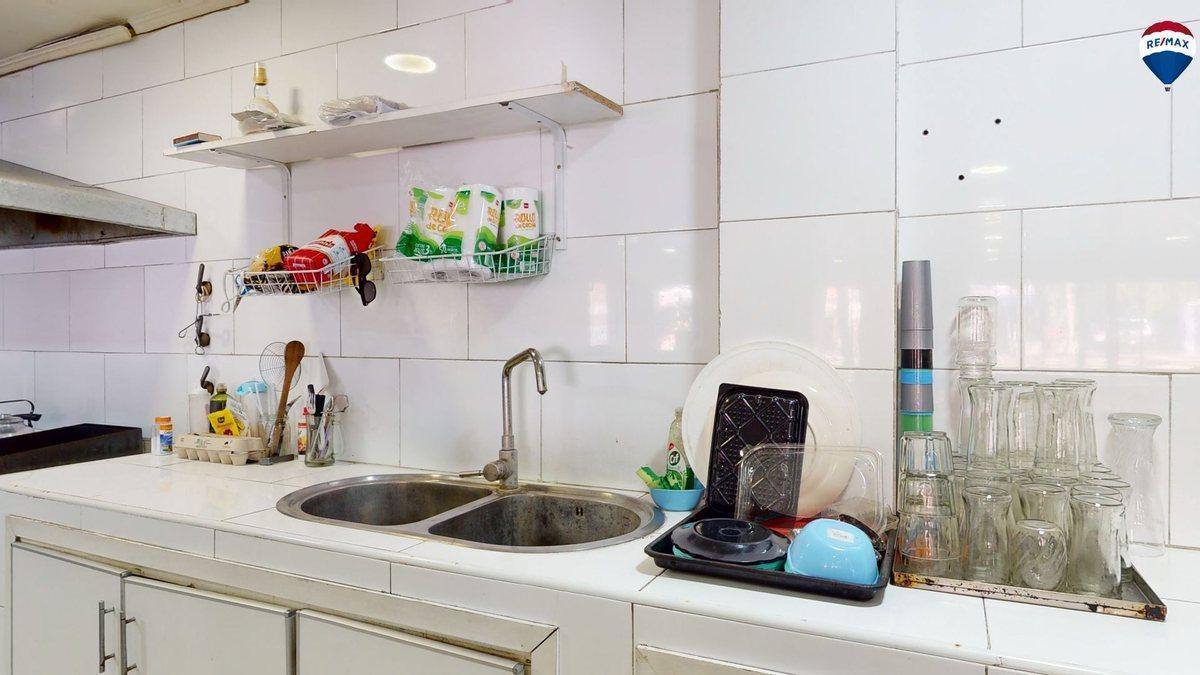 Foto de VENTA LOCAL GALPON DEPOSITO SOLANO CENTRO 1152 M2, imagen 3