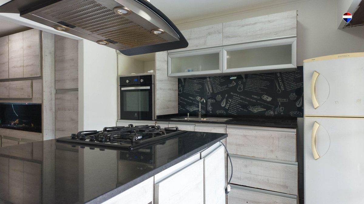 Foto de VENTA CASA 3 AMB CON PATIO, PILETA Y COCHERA, imagen 4