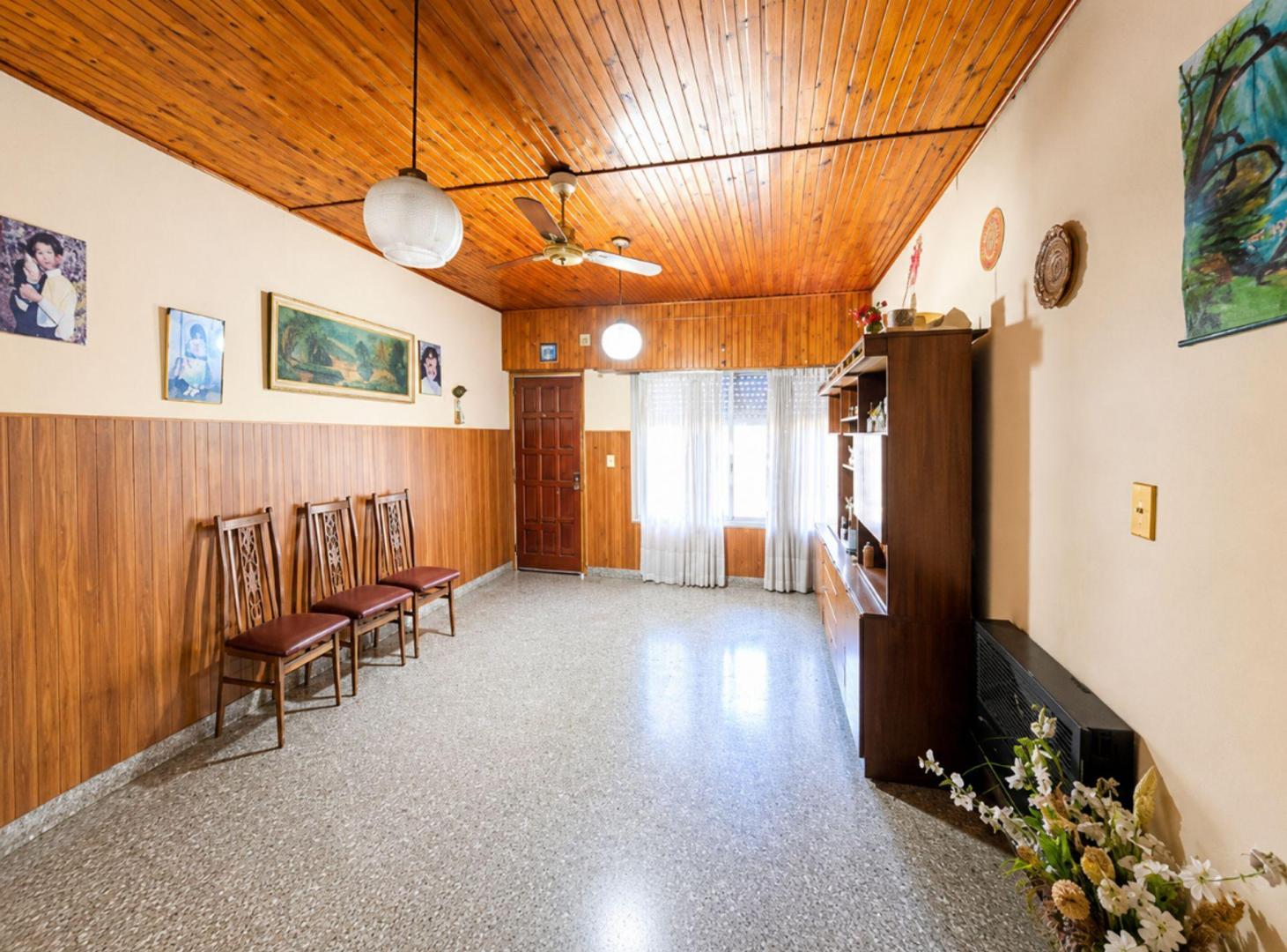 Foto de CASA 4 AMBIENTES VENTA MONTE GRANDE AMPLIO LOTE, imagen 5