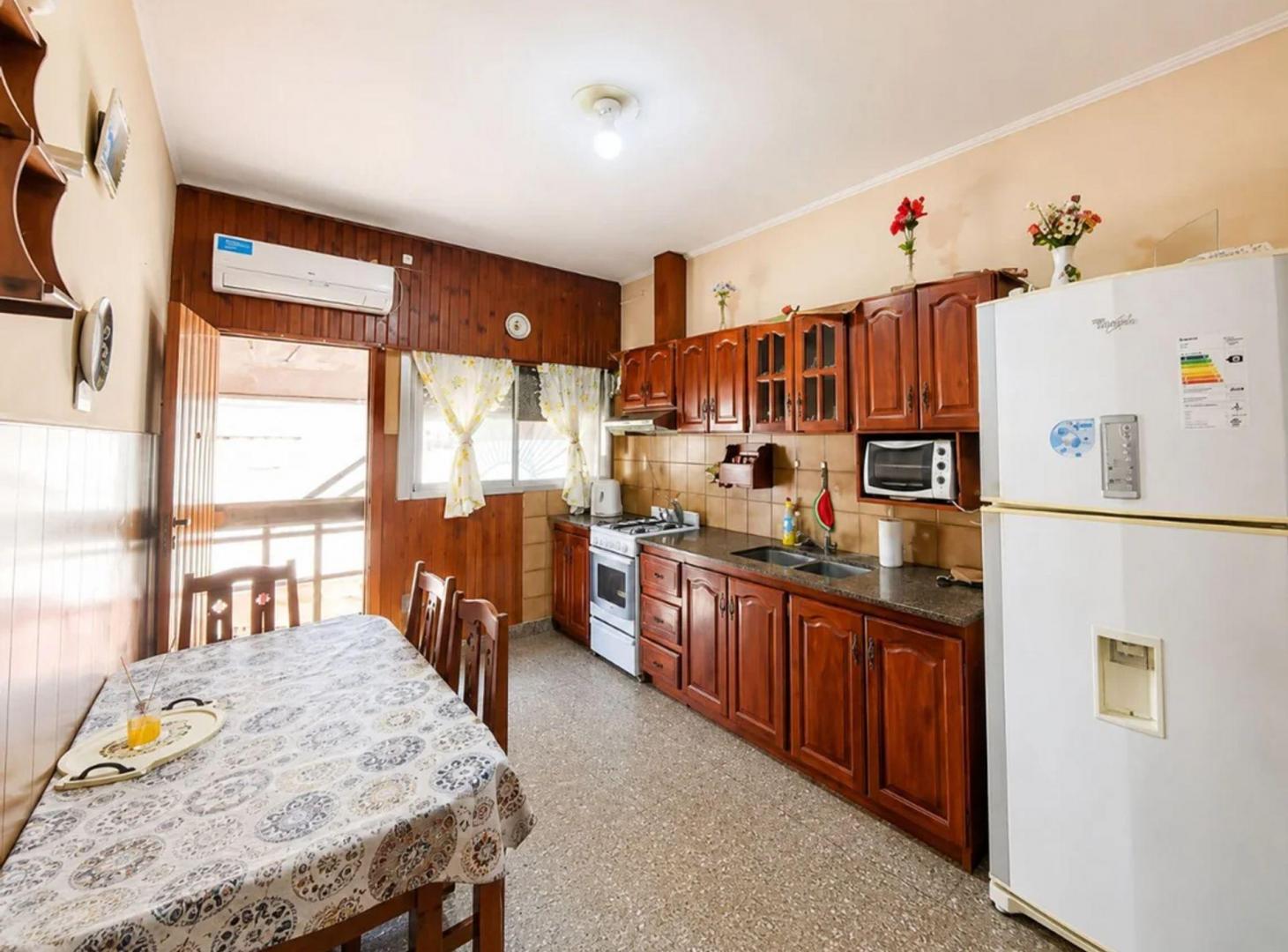 Foto de CASA 4 AMBIENTES VENTA MONTE GRANDE AMPLIO LOTE, imagen 3