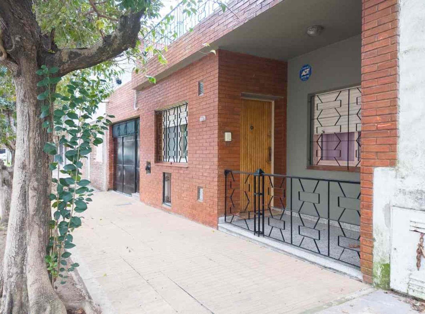 Foto de CASA EN VENTA 4 AMBIENTES WILDE CON PATIO Y GARAGE, imagen 4