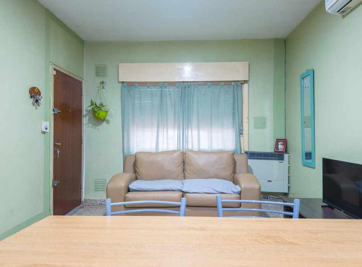 Foto de CASA EN VENTA 4 AMBIENTES WILDE CON PATIO Y GARAGE, imagen 2