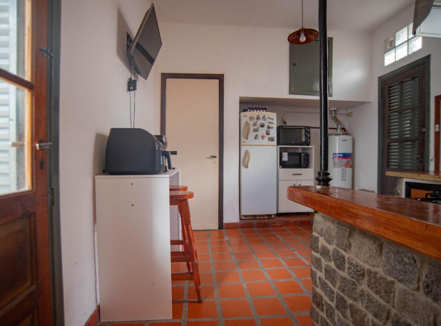 Foto de CASA 7 AMB EN VENTA EN DON BOSCO CON PATIO, imagen 2