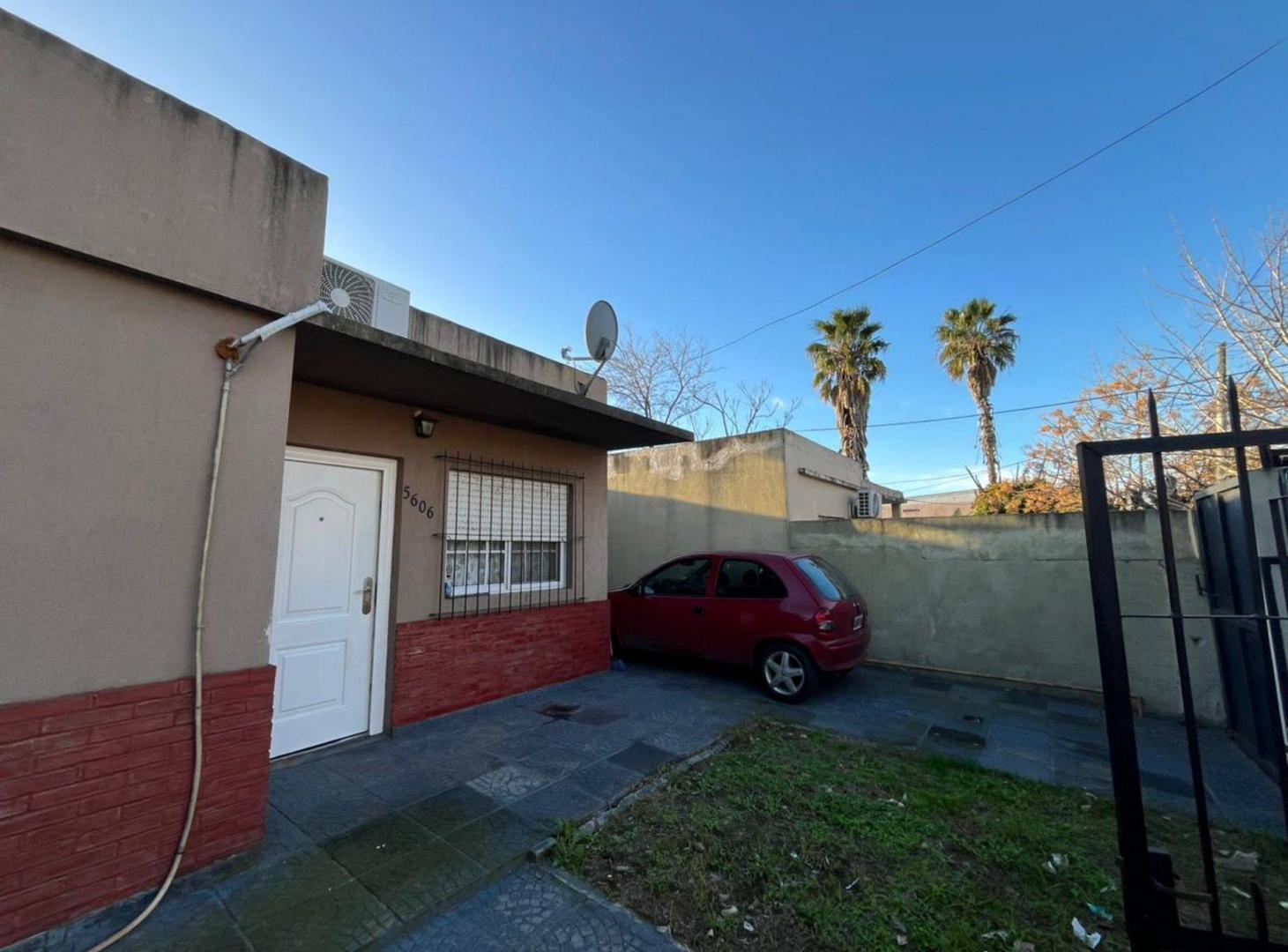 Foto de VENTA CASA 3 AMB EN PLATANOS, imagen 2