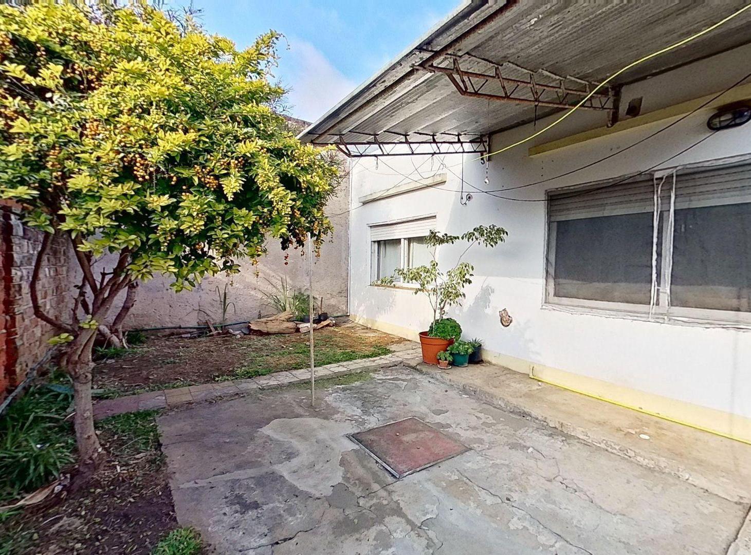 Foto de PH 3 AMBIENTES EN VENTA PATIO Y JARDÍN BERNAL, imagen 5