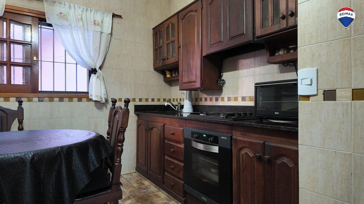 Foto de VENTA CASA 3 AMB PATIO COCHERA PARRILLA AVELLANEDA, imagen 2