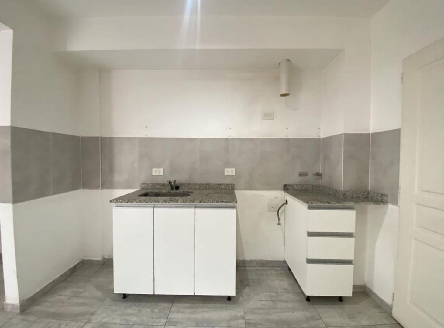 Foto de DEPTO EN VENTA EN AVELLANEDA, imagen 2