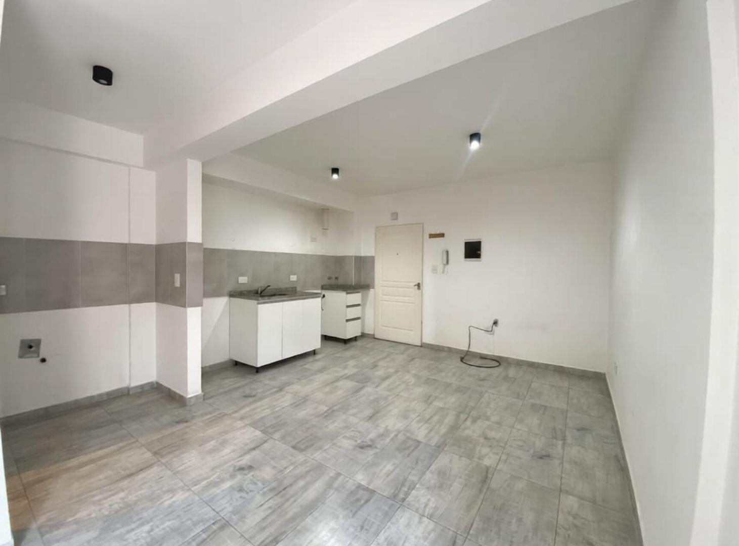 Foto de DEPTO EN VENTA EN AVELLANEDA, imagen 1