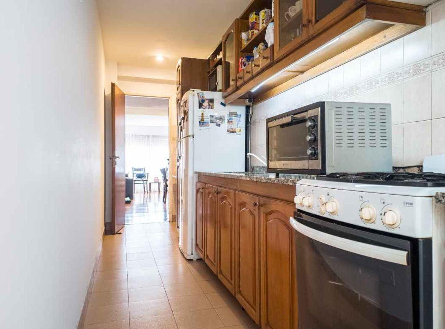 Foto de DEPARTAMENTO 3 AMB. VENTA AVELLANEDA CENTRO, imagen 3