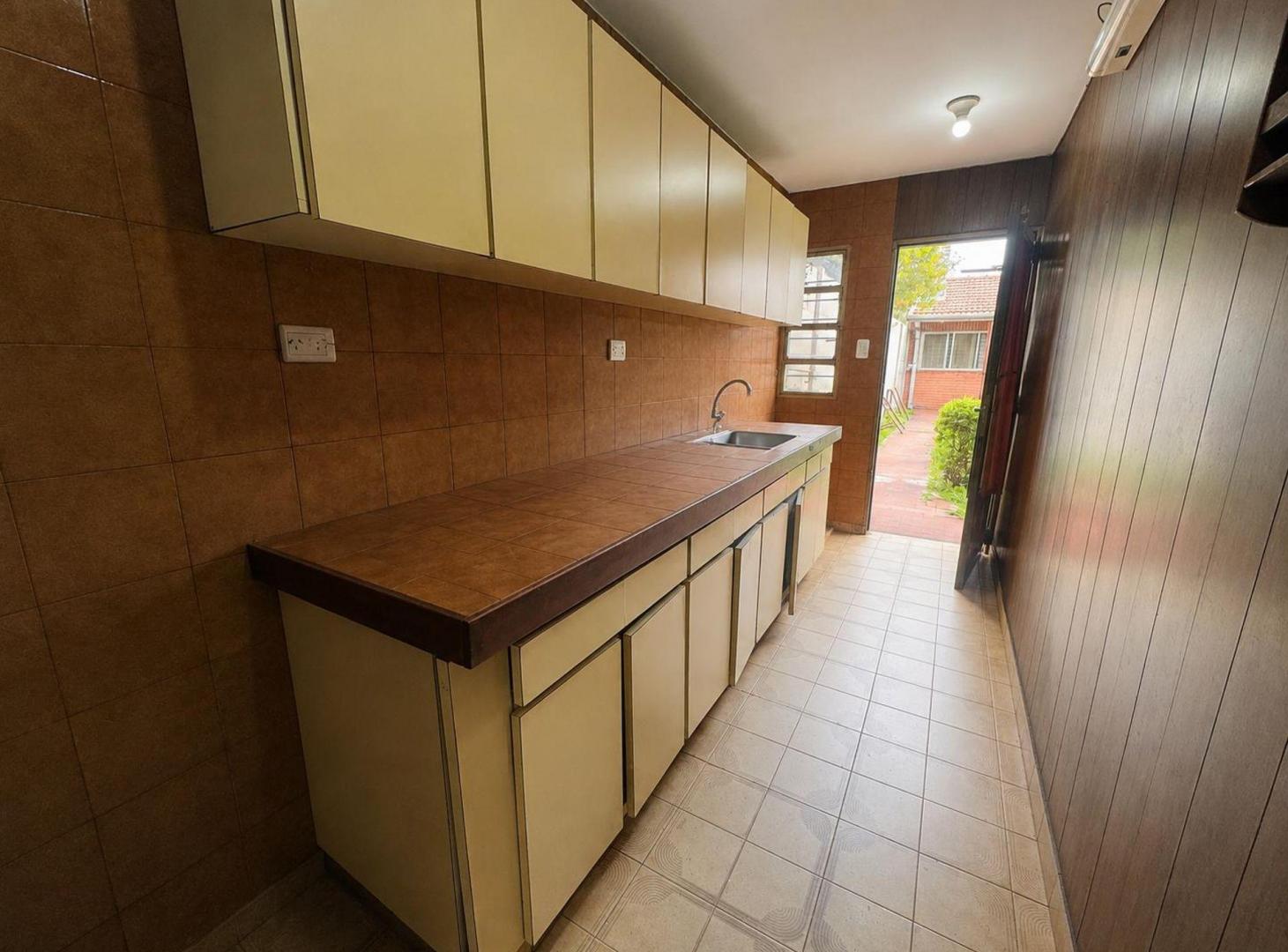 Foto de CASA COCHERA JARDIN PARRILLA LAVADERO PATIO, imagen 4