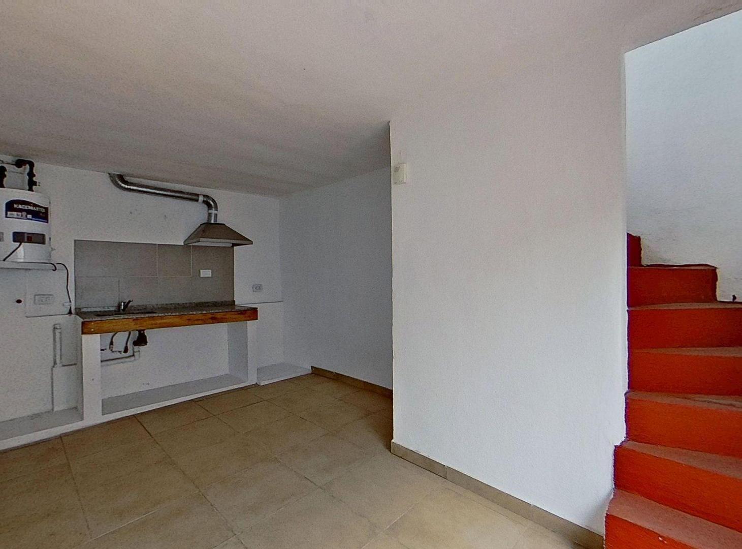 Foto de VENTA DEPTO 2 AMB CON PATIO Y TERRAZA SARANDI, imagen 1