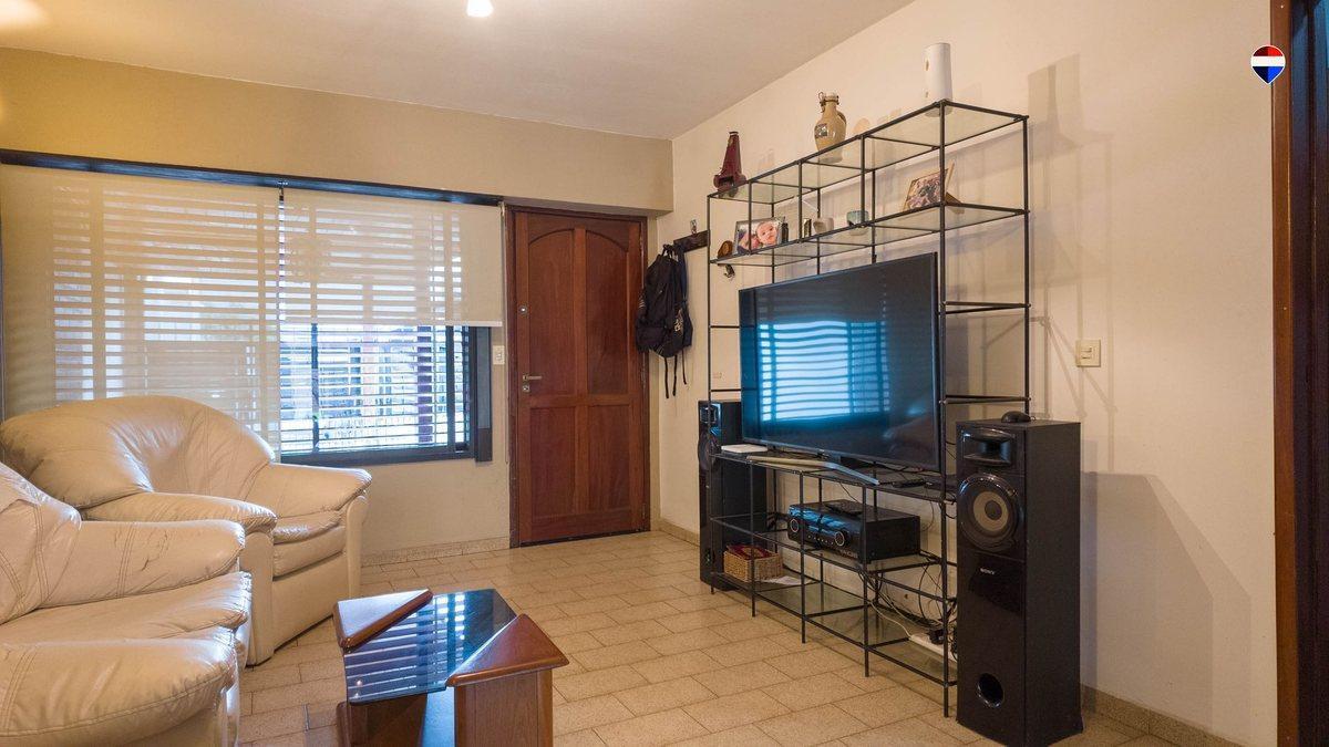 Foto de VENTA CASA 3 AMB C/PARQUE ,COCHERA,QUINCHO BERNAL, imagen 5