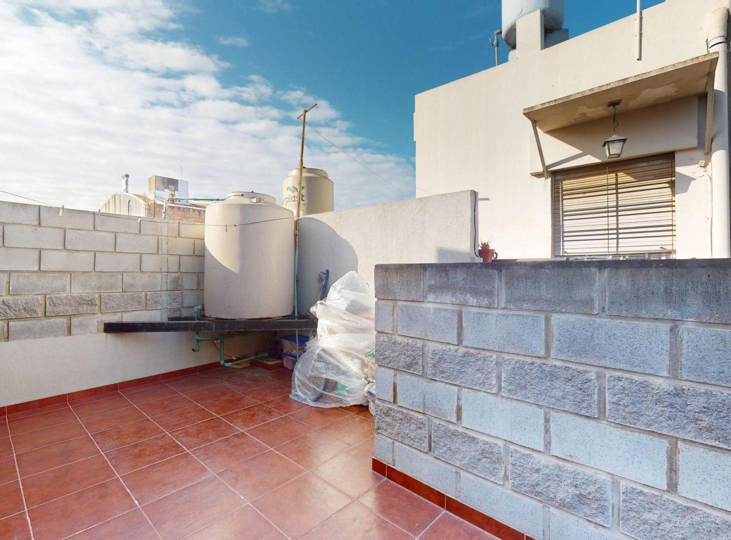 Foto de CASA CON 3 DEPTOS EN VENTA EN LANUS ESTE, imagen 5